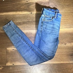 American Eagle Super High Waisted Jegging